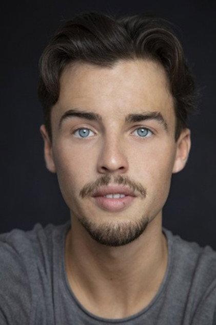 Adam Richardson - Actor Profile Photo