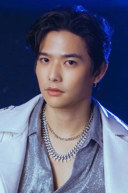 Thanat Lowkhunsombat - Actor Profile Photo