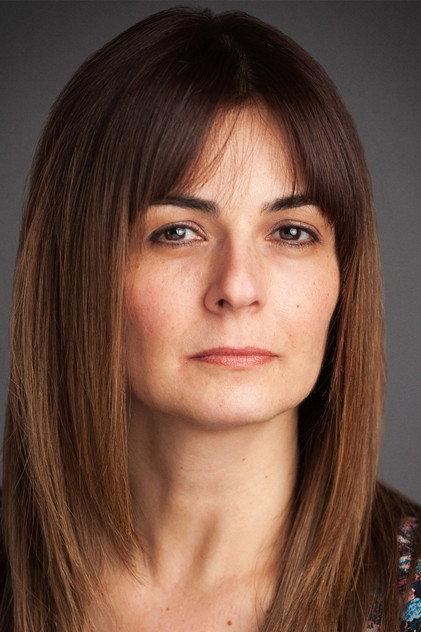 Lara J Barry - Actor Profile Photo