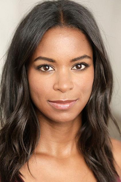 Caroline Harris - Actor Profile Photo