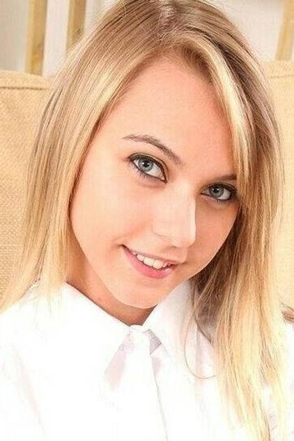 Chloey Toy - Actor Profile Photo