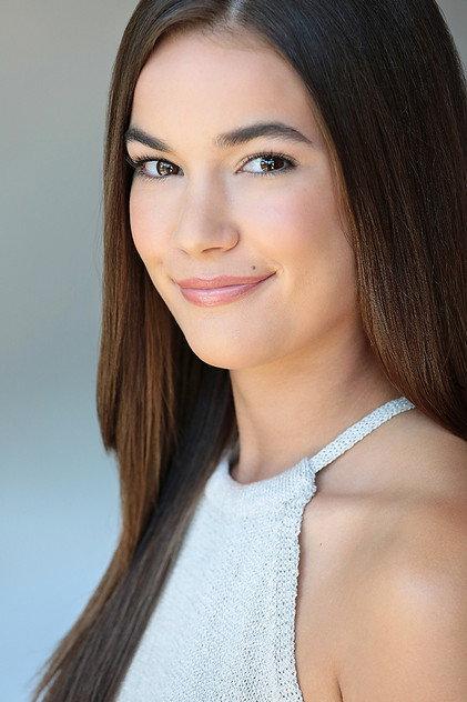 Courtney Lauren Cummings - Actor Profile Photo