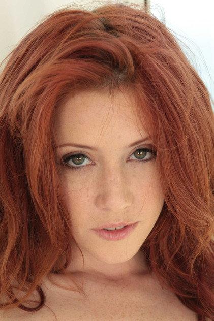 Elle Alexandra - Actor Profile Photo