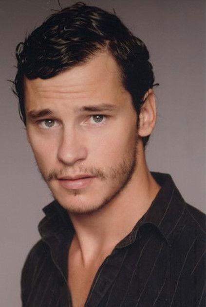Nicolas Giraud - Actor Profile Photo