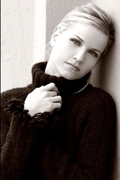 Petra Faksova - Actor Profile Photo
