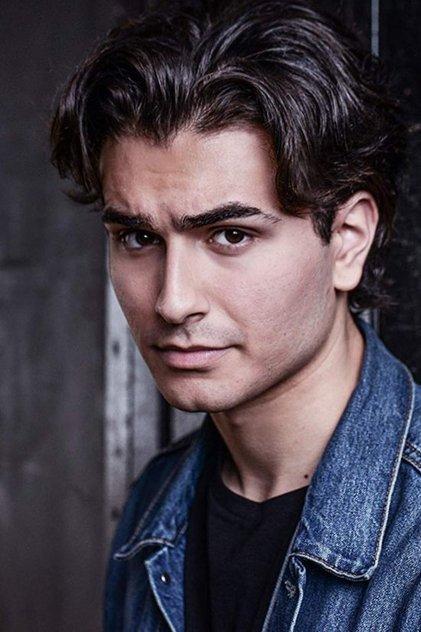 Alexander Eling - Actor Profile Photo