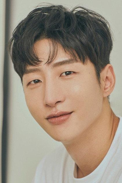 Lee Yoo-han - Actor Profile Photo
