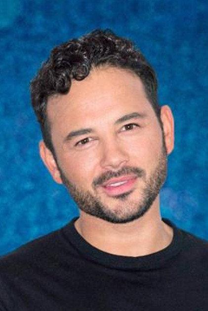 Ryan Thomas - Actor Profile Photo