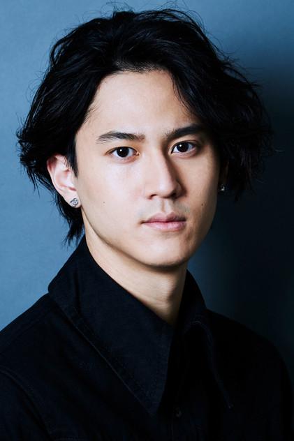 Shunsuke Takeuchi - Actor Profile Photo