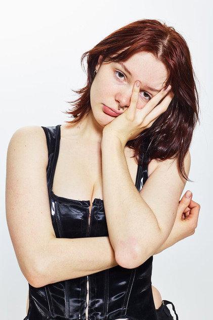 Shannon Helene Barnes - Actor Profile Photo