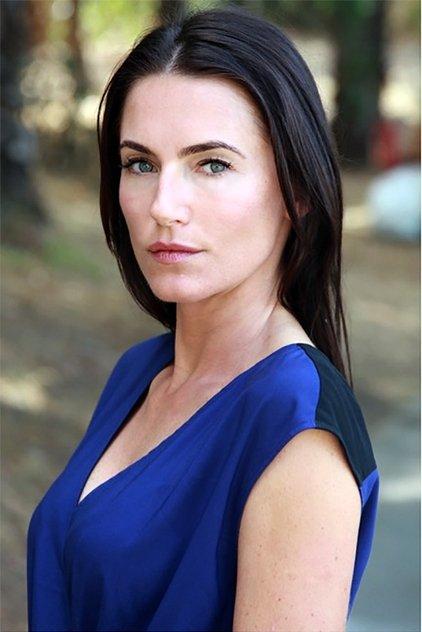 Kinga Philipps - Actor Profile Photo