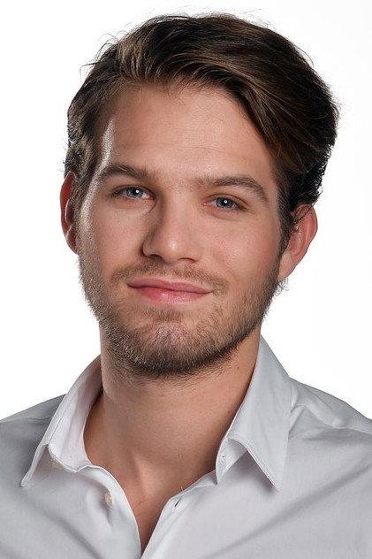 Áron Darvasi - Actor Profile Photo