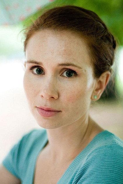 Yana Esipovich - Actor Profile Photo