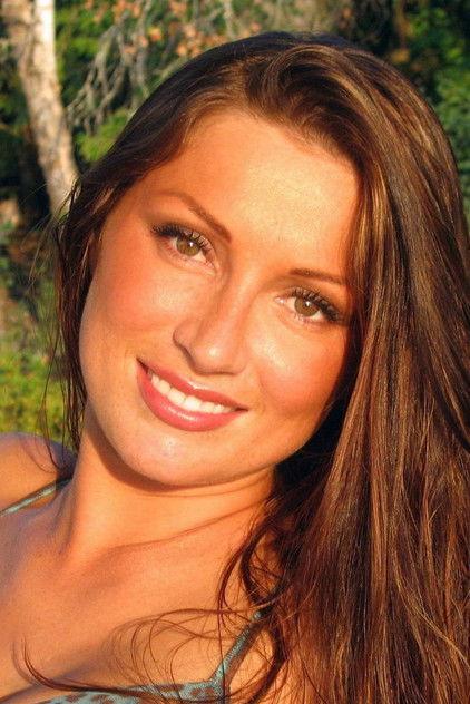 Holly Eglington - Actor Profile Photo