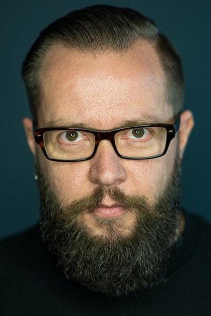 Richard Ian Cox - Actor Profile Photo