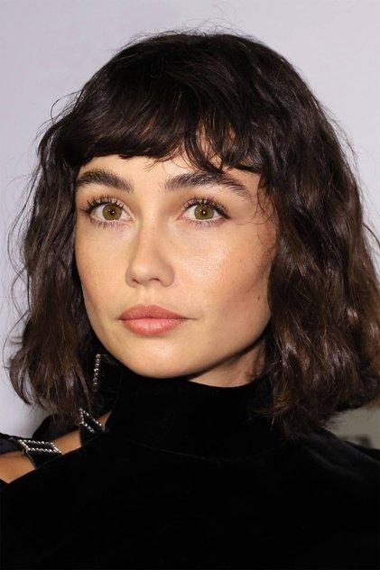 Sydney Chandler - Actor Profile Photo
