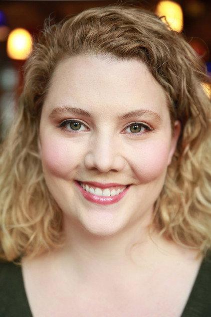 Nikki Lowe - Actor Profile Photo