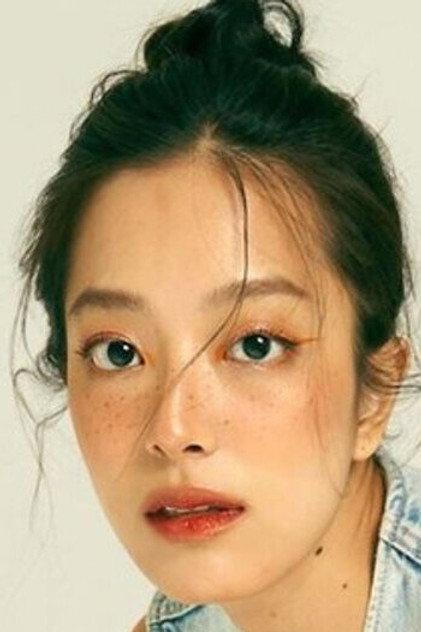 Gorrawiya Aphipobthitikorn - Actor Profile Photo