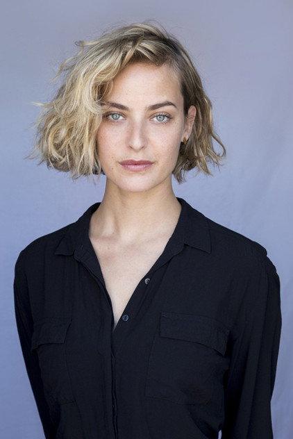 Éliane Préfontaine - Actor Profile Photo