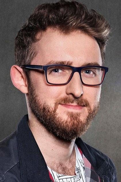 Ali Plumb - Actor Profile Photo