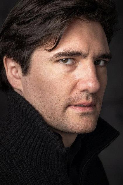 Dustin Teuber - Actor Profile Photo