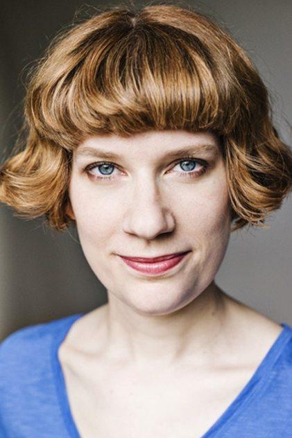 Laura Evelyn - Actor Profile Photo