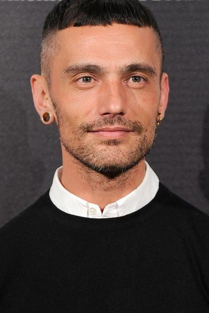David Delfín - Actor Profile Photo