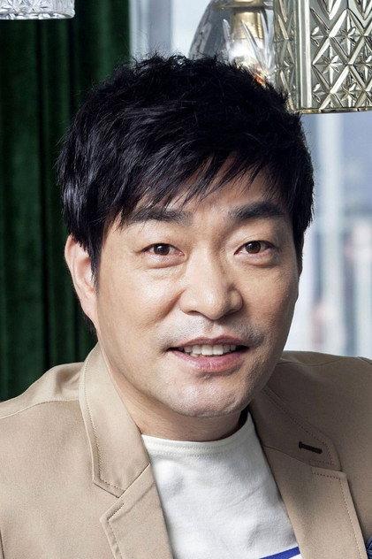 Son Hyun-joo - Actor Profile Photo