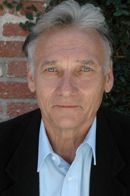 Stephen Davies - Actor Profile Photo