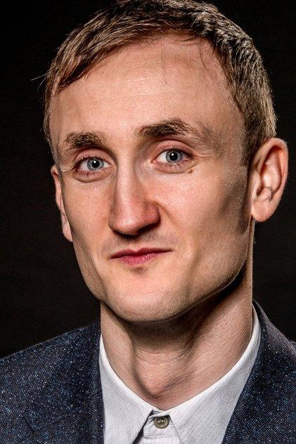 Tom Brooke - Actor Profile Photo