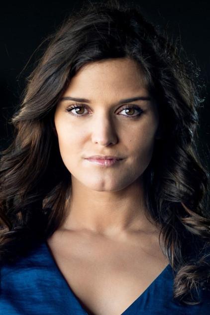 Leonor Rolla - Actor Profile Photo