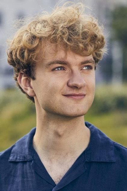 Tom Simons - Actor Profile Photo