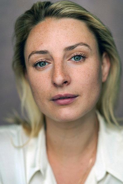 Lois Brabin-Platt - Actor Profile Photo