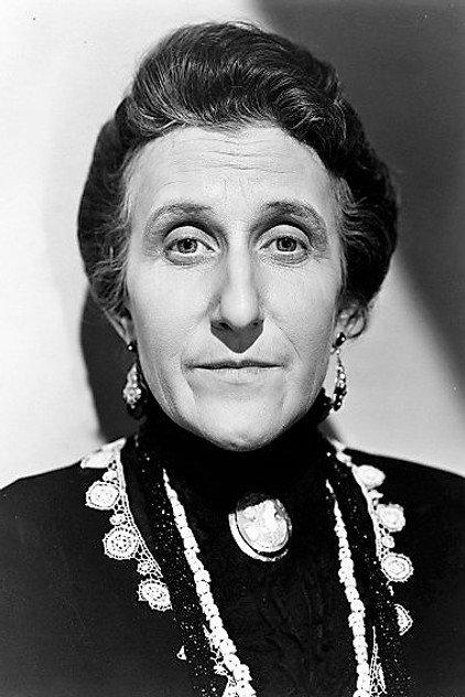Minerva Urecal - Actor Profile Photo