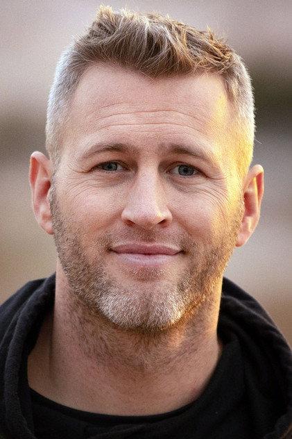 Matthew Ninaber - Actor Profile Photo