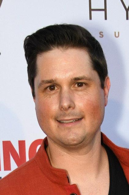 Andrew van den Houten - Actor Profile Photo
