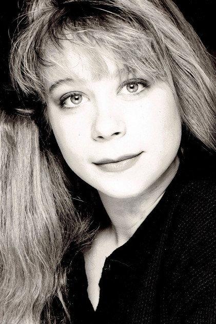 Kirsten Bourne - Actor Profile Photo