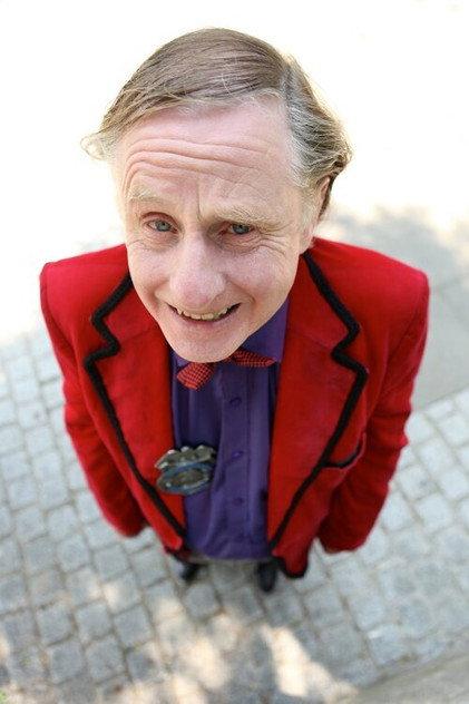 Dewi Savage - Actor Profile Photo