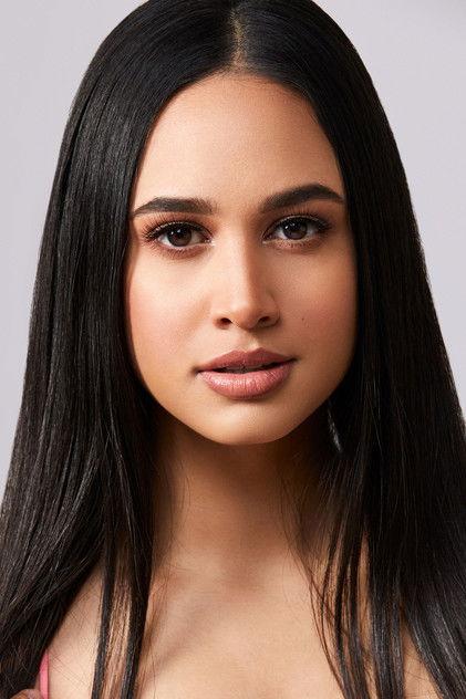 Emily Tosta - Actor Profile Photo