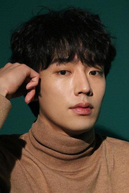 Lee Gi-taek - Actor Profile Photo