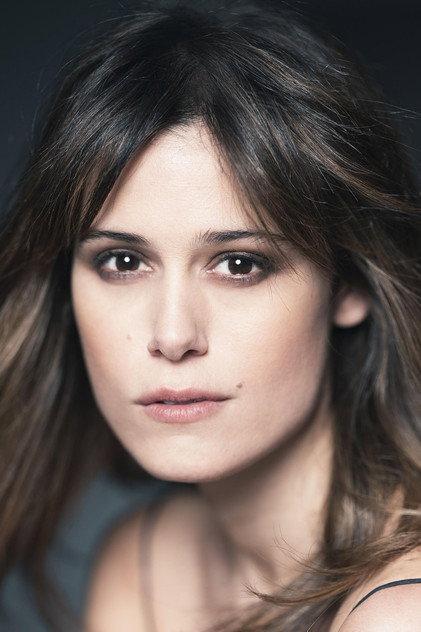 Elisabeth Larena - Actor Profile Photo