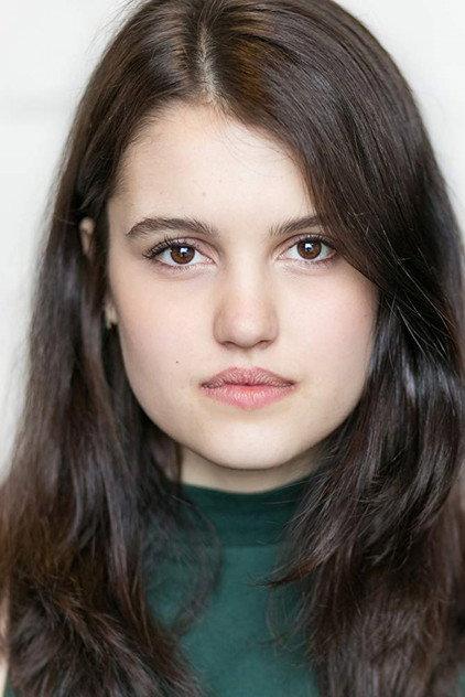 Chloe Sweetlove - Actor Profile Photo