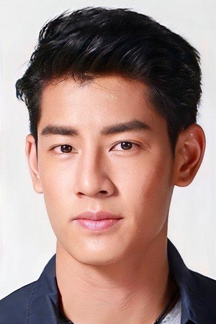 Kummun Klomkaew - Actor Profile Photo