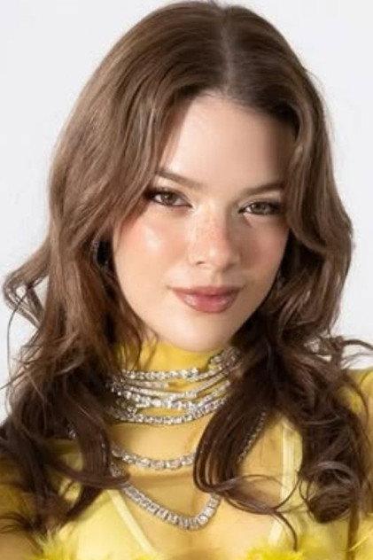 Esin Bahat - Actor Profile Photo