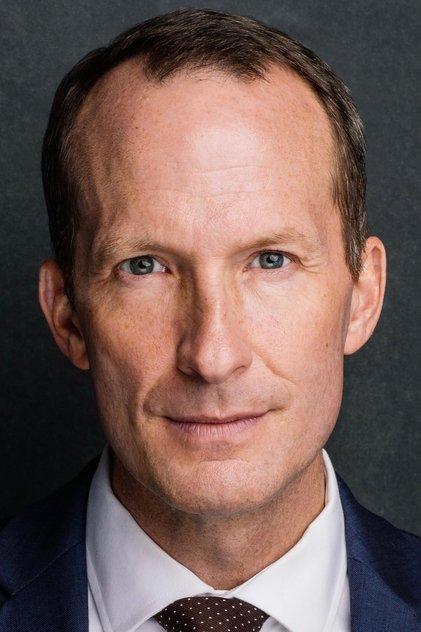 Ian Lyons - Actor Profile Photo