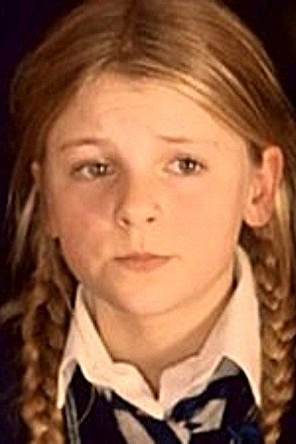 Holly Mackie - Actor Profile Photo