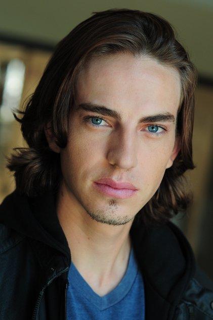 Chase Ellison - Actor Profile Photo