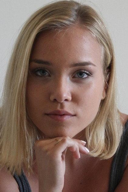 Manon Chevallier - Actor Profile Photo