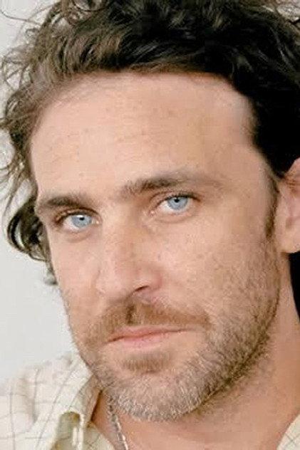 Santos Bacana - Actor Profile Photo