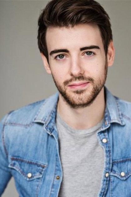 Simon Gordon - Actor Profile Photo